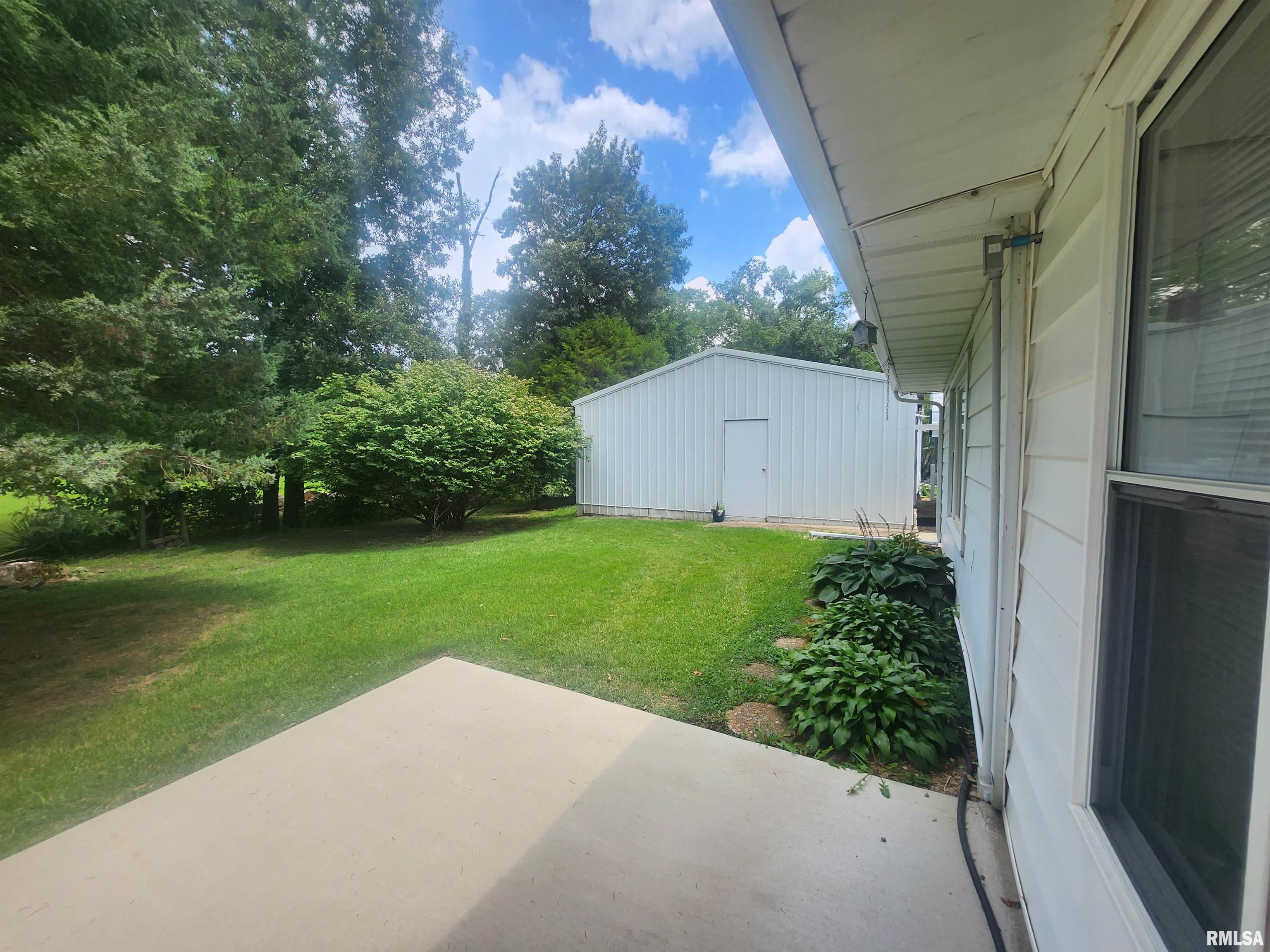 7655 Hardscrabble Road Du Quoin, IL 62832 - Photo 9 of 38 Gallery Image 9
