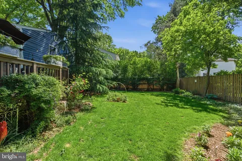$1,050,000 | 2507 Toron Court, Alexandria, VA 22306