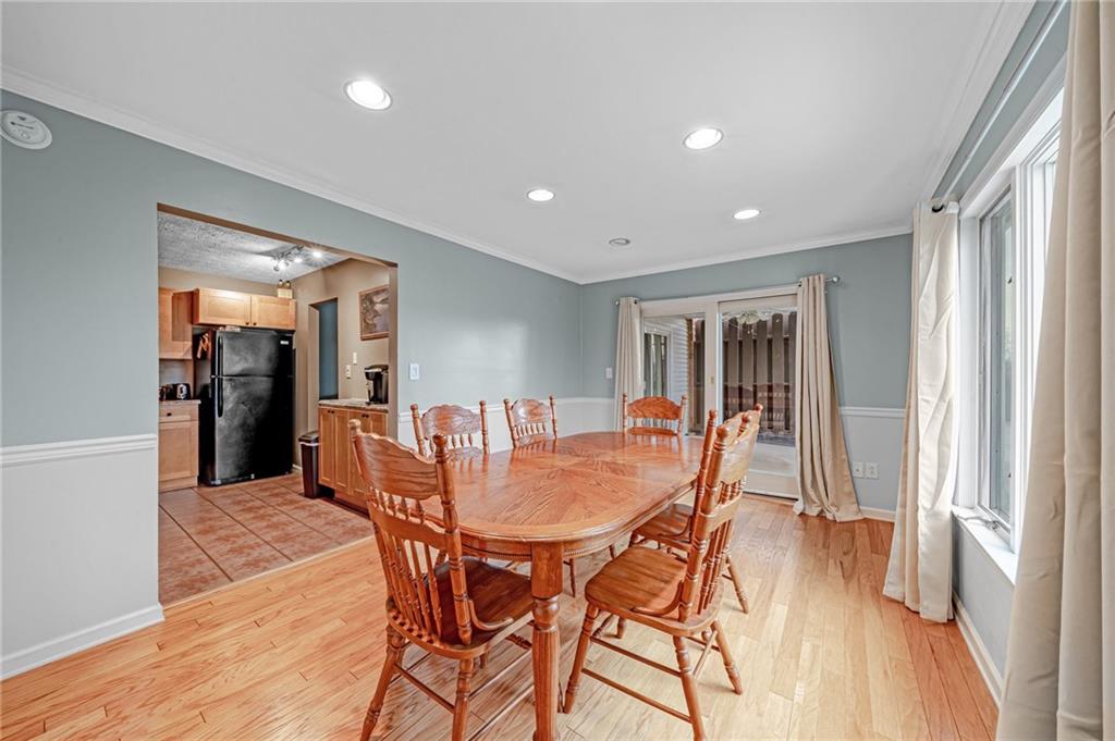 661 Georgetown Village Indiana, PA 15701 - Photo 5 of 25 a dining room with furniture and window
