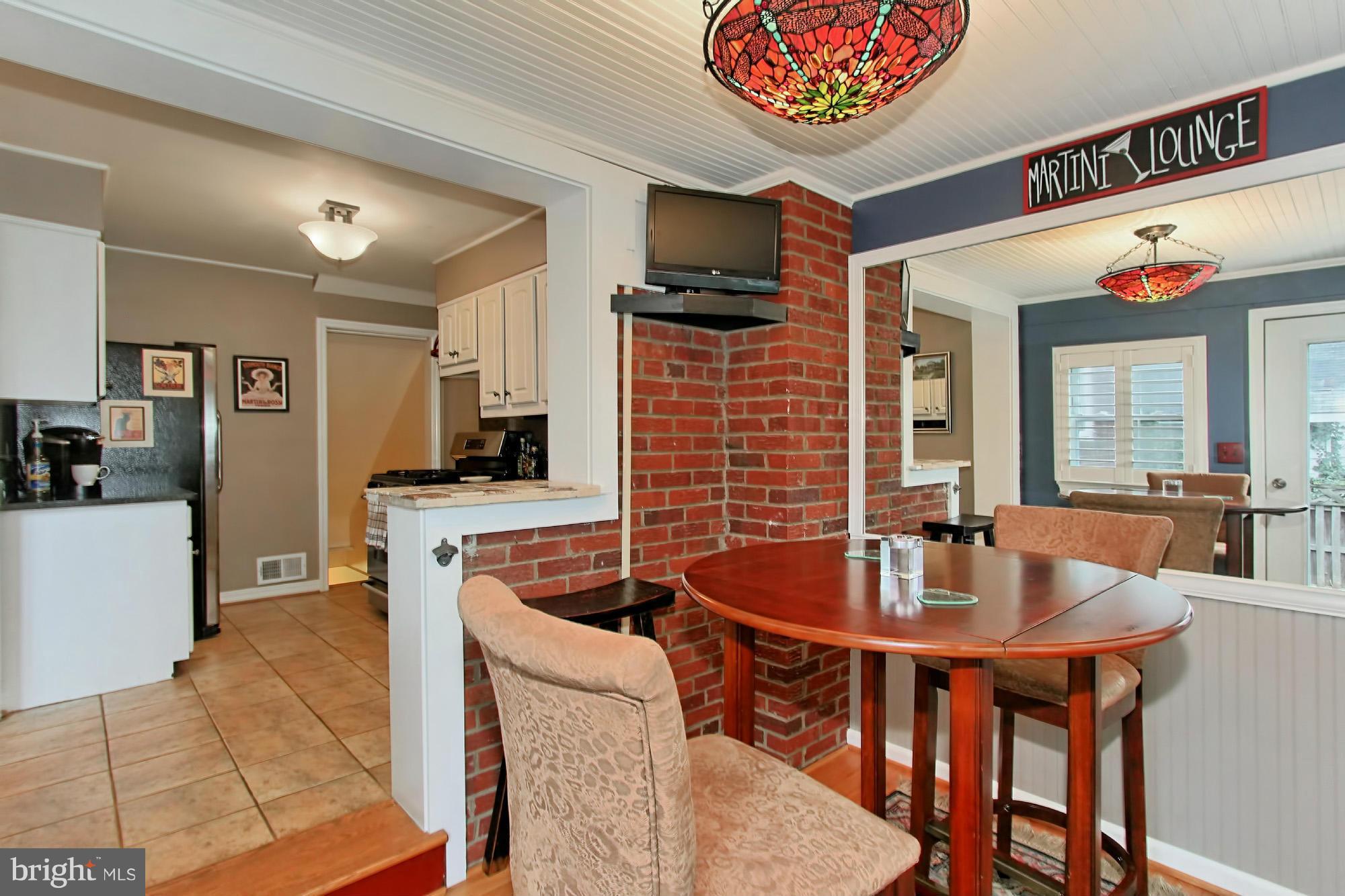 216 East Spring Street Alexandria, VA 22301 - Photo 11 of 30 Breakfast room right off of the kitchen