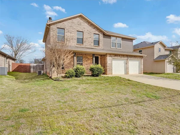 $360,000 | 2811 West Washington Street, Denison, TX 75020