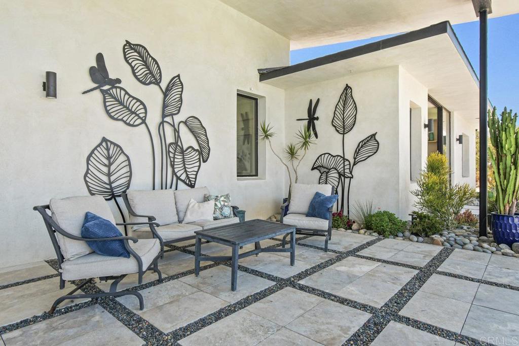573 Lilac Ranch Road Alpine, CA 91901 - Photo 39 of 47 a view of a livingroom with furniture and a table