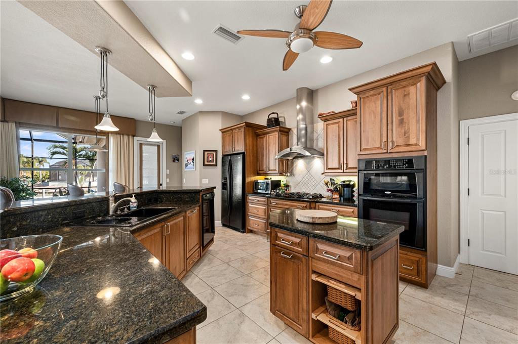 48 Colony Point Drive Punta Gorda, FL 33950 - Photo 5 of 80