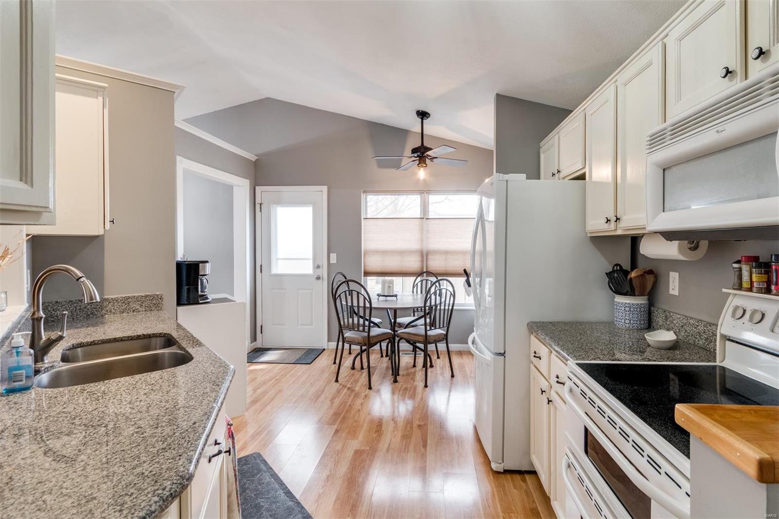 857 Misty Valley Road O'Fallon, IL 62269 - Photo 14 of 38 Gallery Image 14