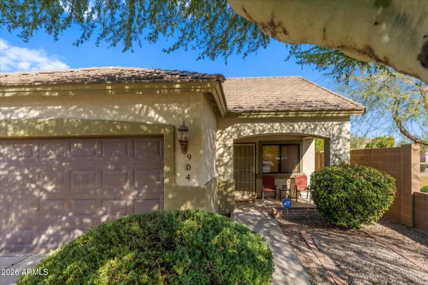 $320,000 | 904 West St Charles Avenue, Phoenix, AZ 85041