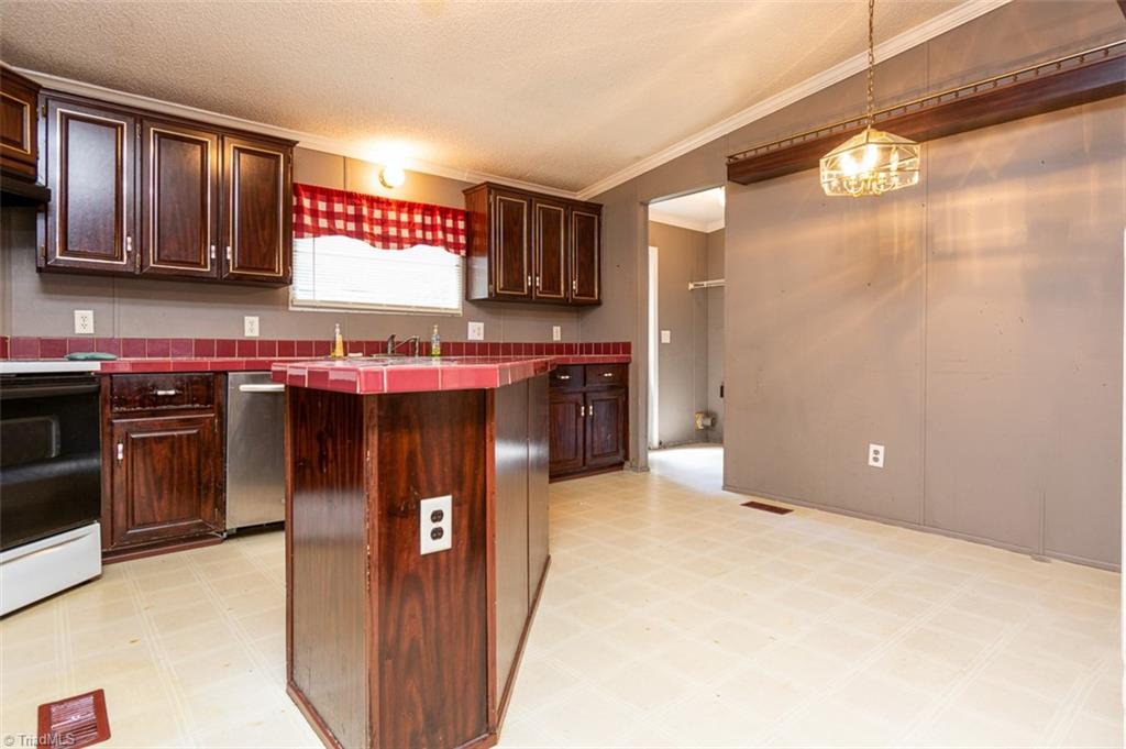 617 Johnny Bowman Road Mount Airy, NC 27030 - Photo 13 of 19 Gallery Image 13