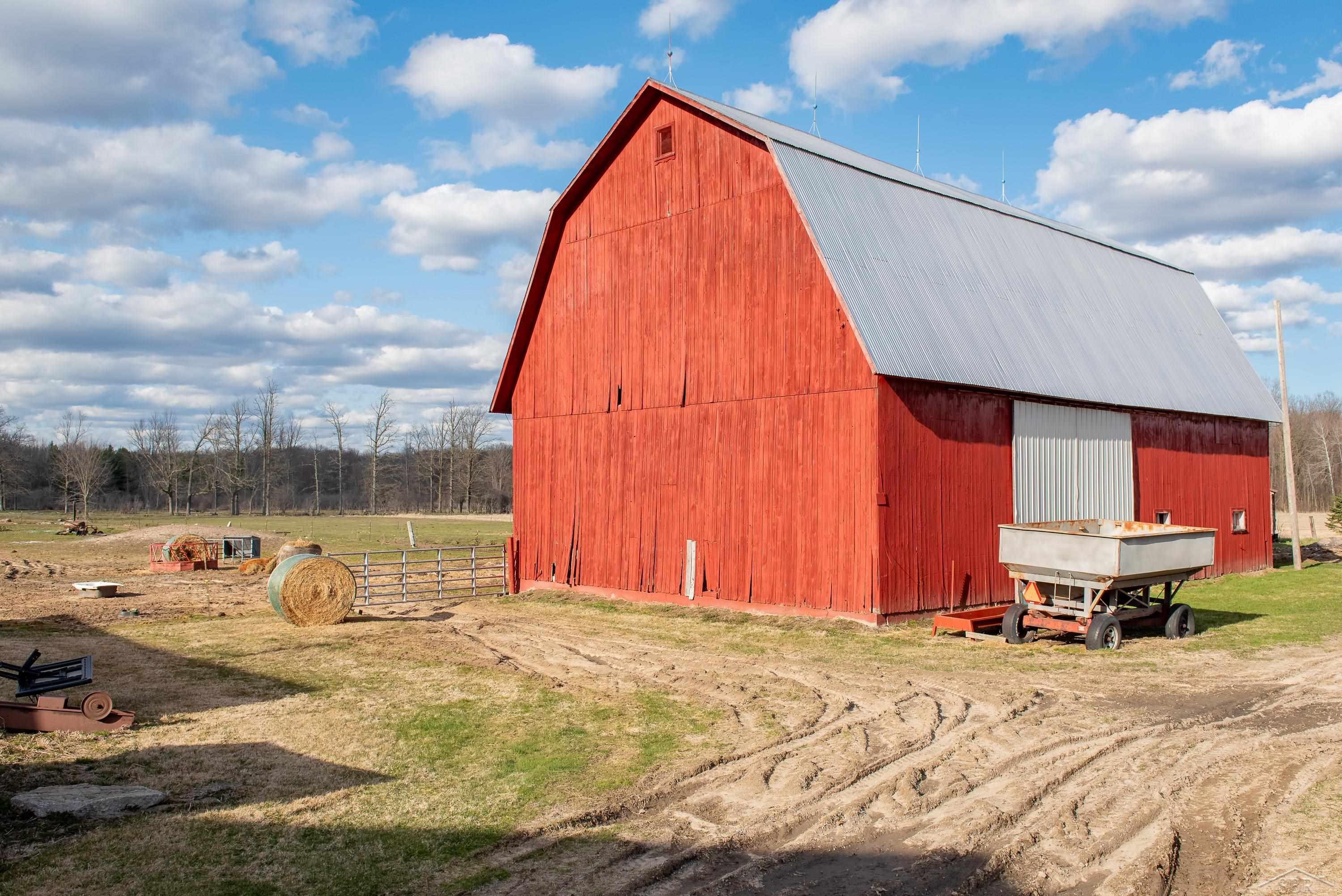 680 West Stewart Road Midland, MI 48640 - Photo 1 of 42