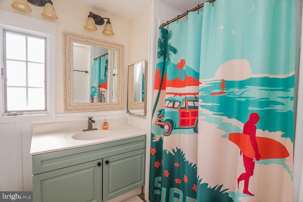 118 Clamshell Road Ocean City, MD 21842 - Photo 13 of 34 Gallery Image 13