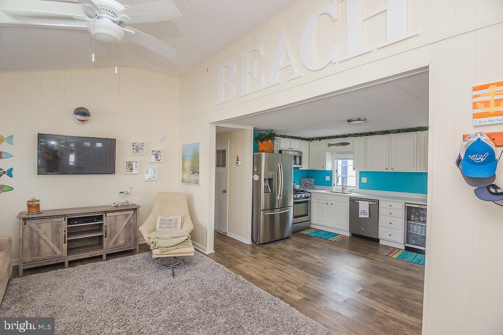 118 Clamshell Road Ocean City, MD 21842 - Photo 5 of 34 Gallery Image 5