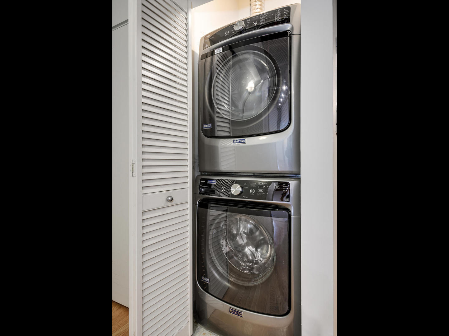 375 West Erie Street, Unit 508 Chicago, IL 60654 - Photo 14 of 16 a close up view of a washer and dryer
