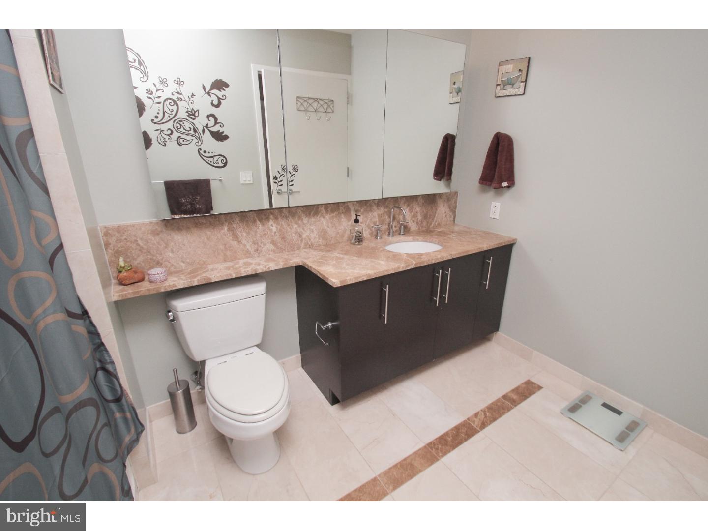 1425 Locust Street, Unit 5F Philadelphia, PA 19102 - Photo 12 of 25
