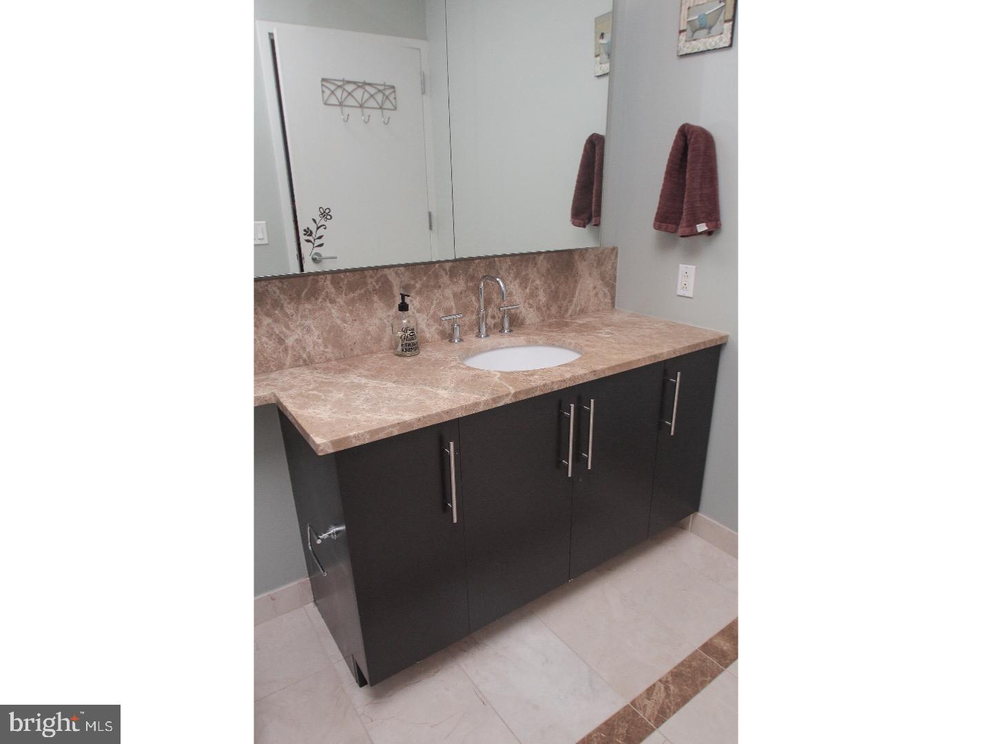 1425 Locust Street, Unit 5F Philadelphia, PA 19102 - Photo 13 of 25