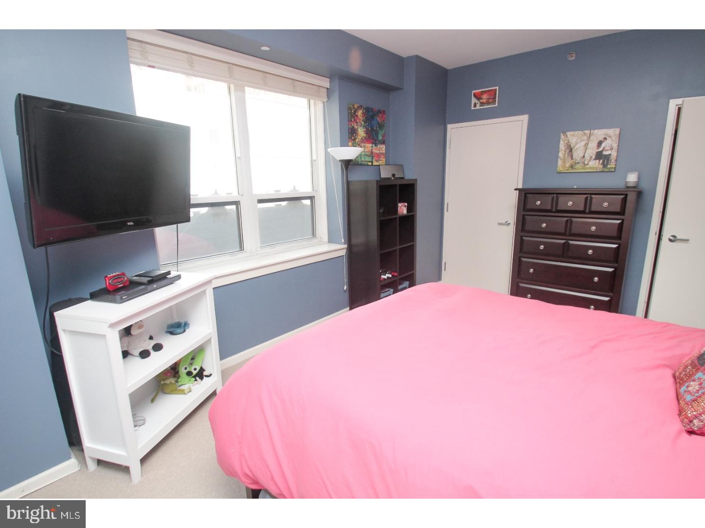 1425 Locust Street, Unit 5F Philadelphia, PA 19102 - Photo 18 of 25