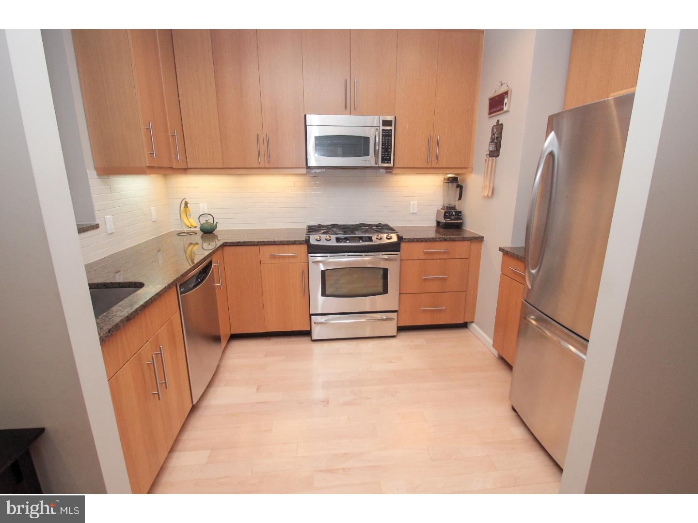 1425 Locust Street, Unit 5F Philadelphia, PA 19102 - Photo 4 of 25