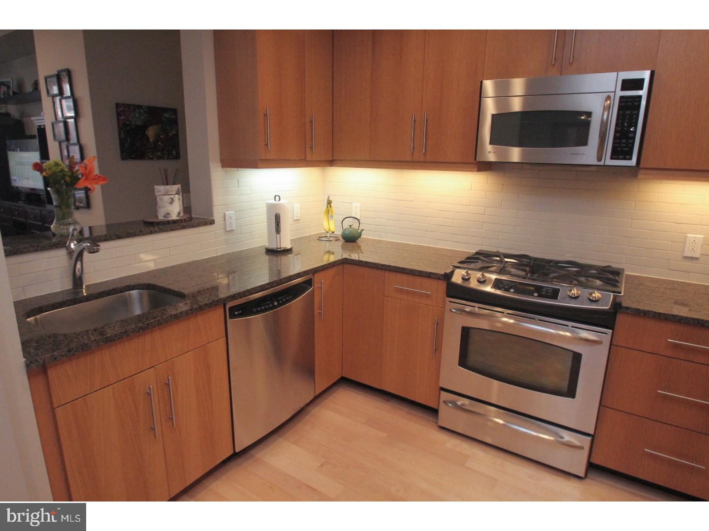 1425 Locust Street, Unit 5F Philadelphia, PA 19102 - Photo 7 of 25