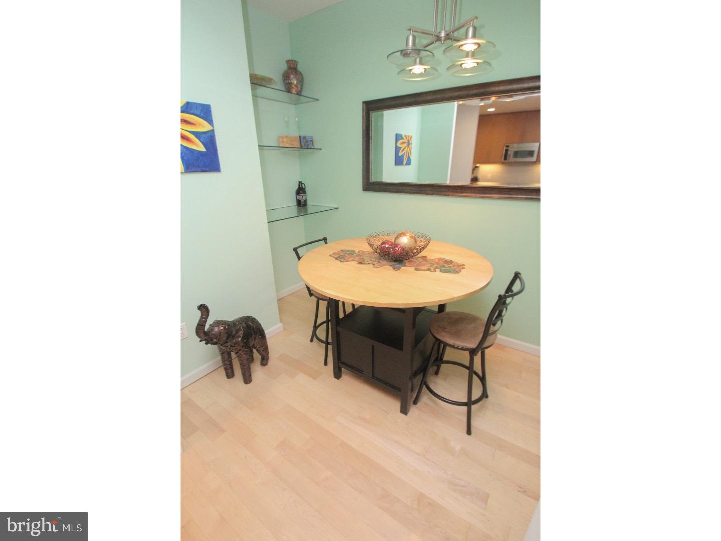 1425 Locust Street, Unit 5F Philadelphia, PA 19102 - Photo 10 of 25