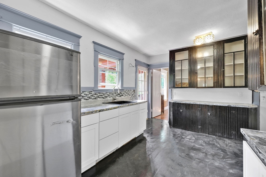 850-852 Sumner Avenue Springfield, MA 01108 - Photo 21 of 31