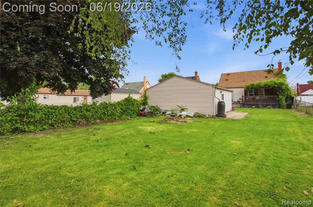 529 Champaign Road Lincoln Park, MI 48146 - Photo 17 of 25
