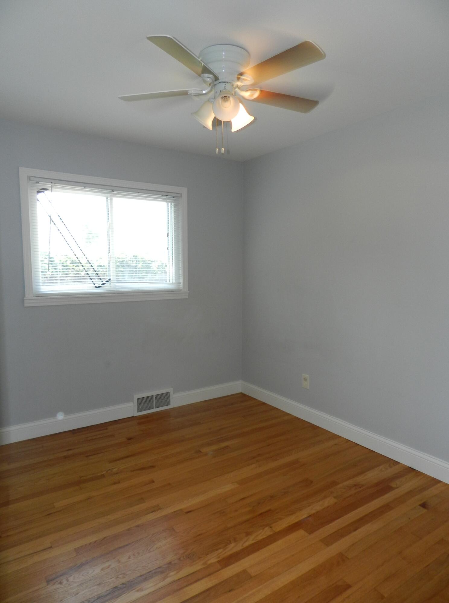 4318 Adams Circle Wayne, MI 48184 - Photo 14 of 30 DSCN5946