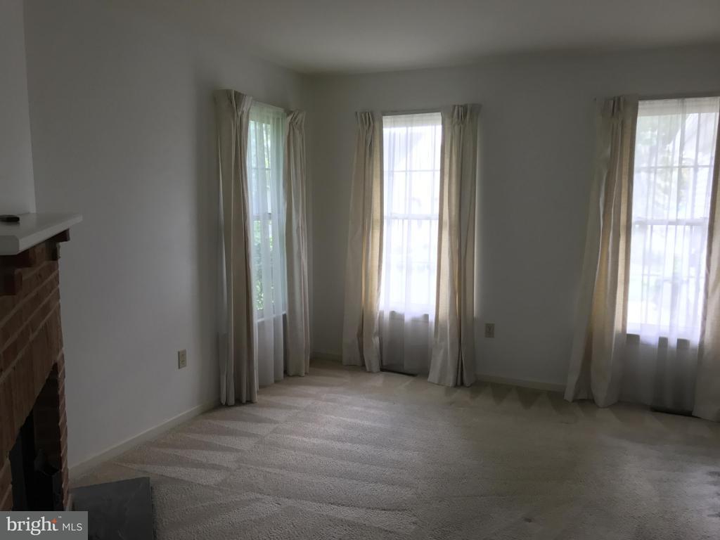 23 Greythorne Road Lancaster, PA 17603 - Photo 4 of 16 Gallery Image 4