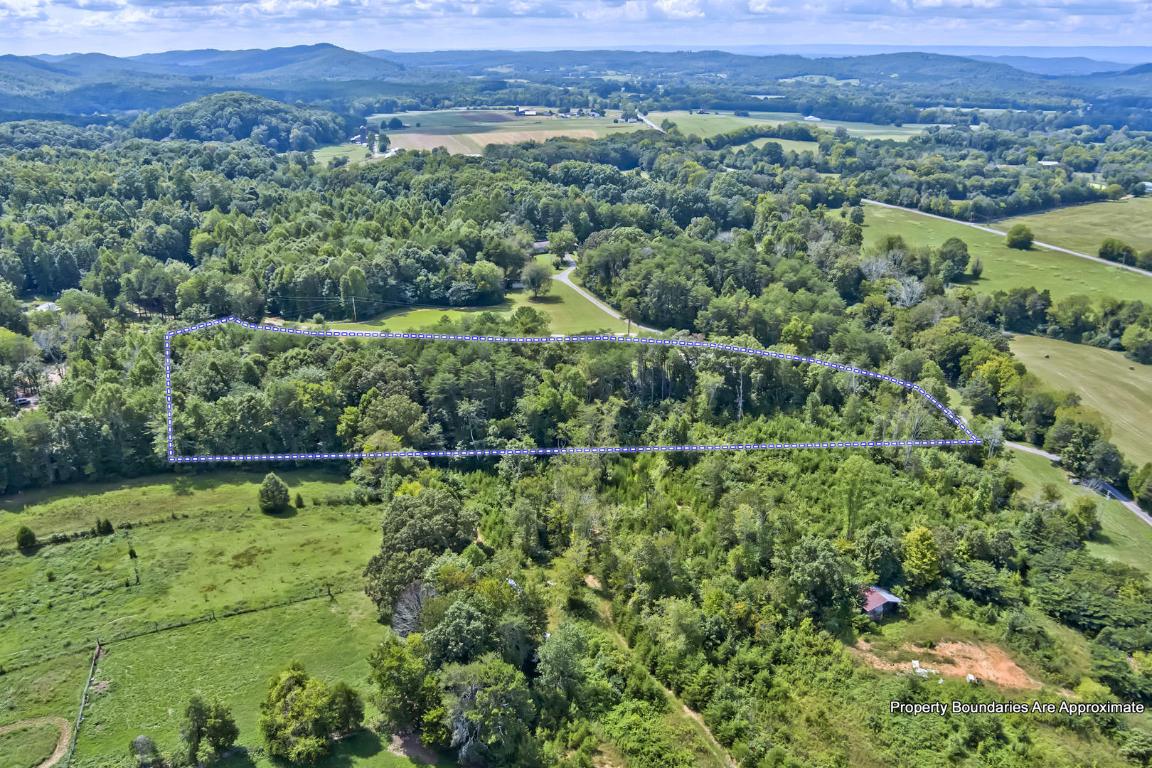 325 Henry Bidwell Road Decatur, TN 37322 - Photo 32 of 36 32_HenryBidwellLane_325_Birdseye_SW