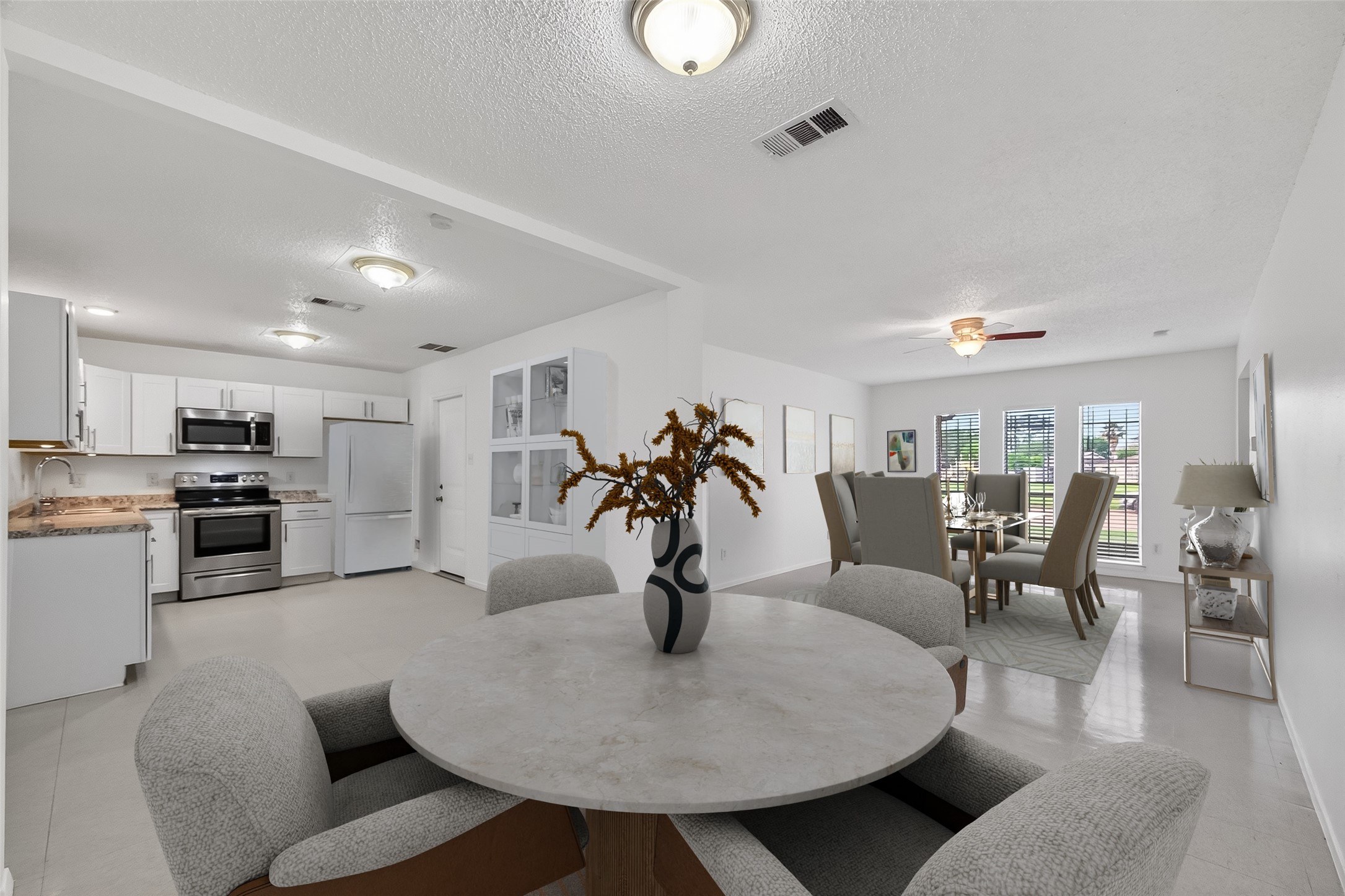 15022 Chipman Ln. Houston, TX 77060 - Photo 13 of 40 Kitchen/Dining (Virtually staged)