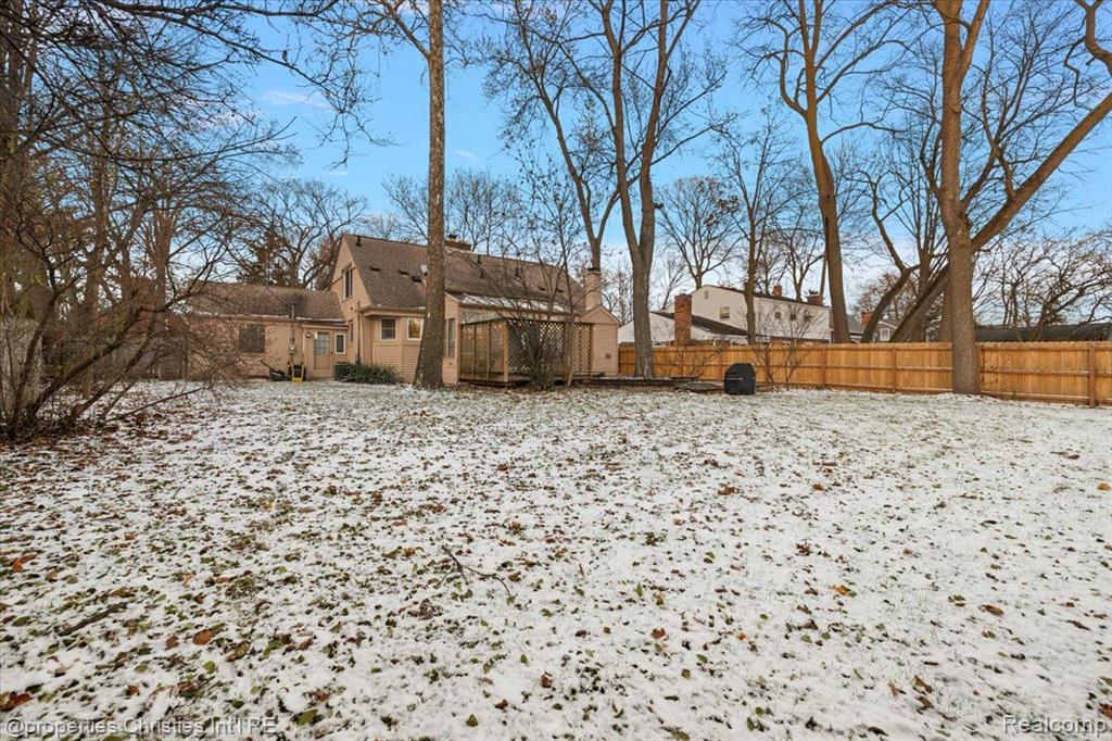 1756 Yorkshire Road Birmingham, MI 48009 - Photo 40 of 45