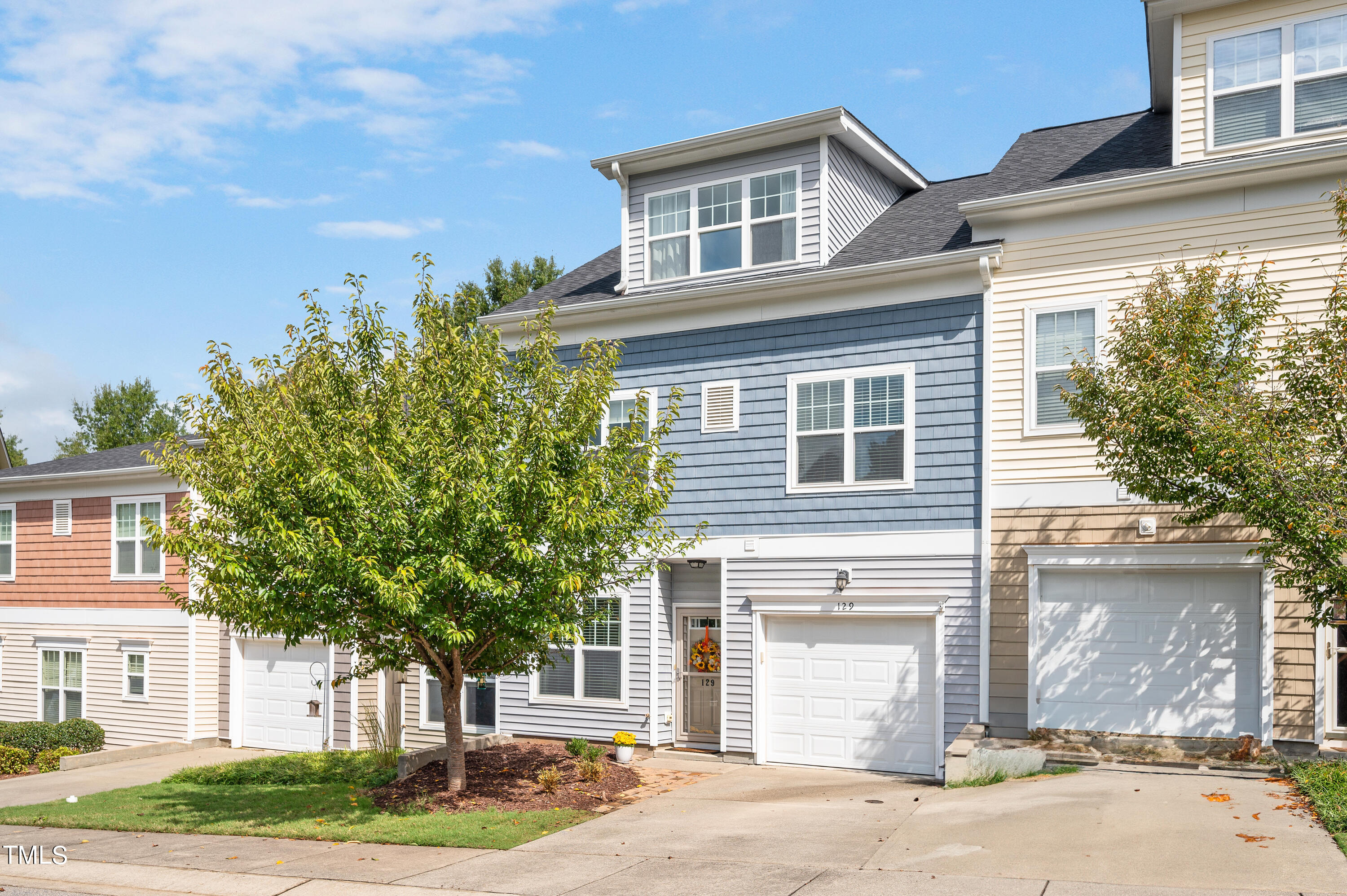 129 Deacon Ridge Street Wake Forest, NC 27587 - Photo 1 of 27 129 Deacon Ridge Street_JRKnowles_Photog