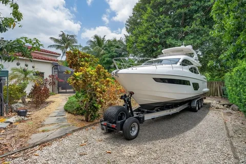 $1,449,000 | 8204 Southwest 171st Street, Palmetto Bay, FL 33157