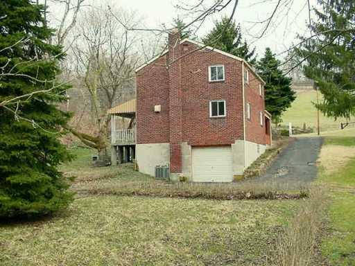 971 McNeilly Road Mt. Lebanon, PA 15226 - Photo 8 of 8 View.