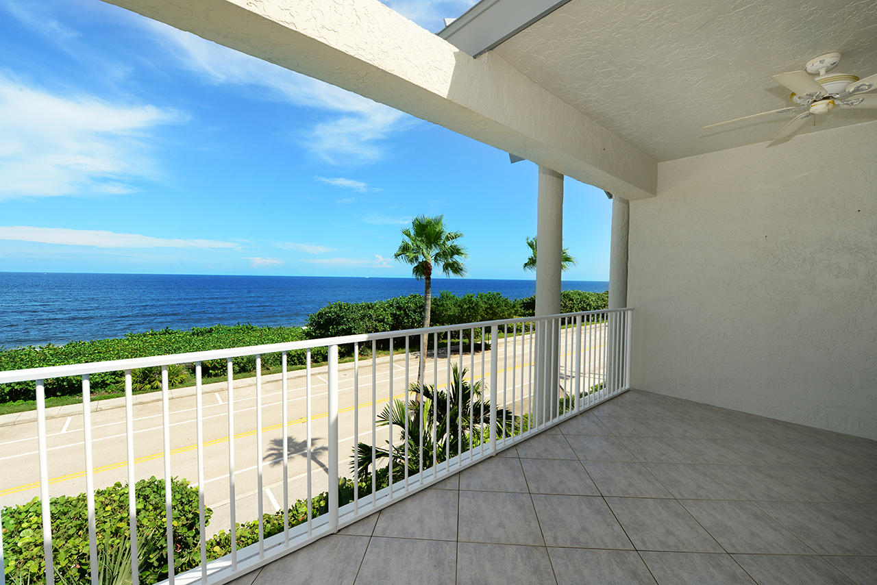 125 Ocean Key Way Jupiter, FL 33477 - Photo 2 of 37 Patio