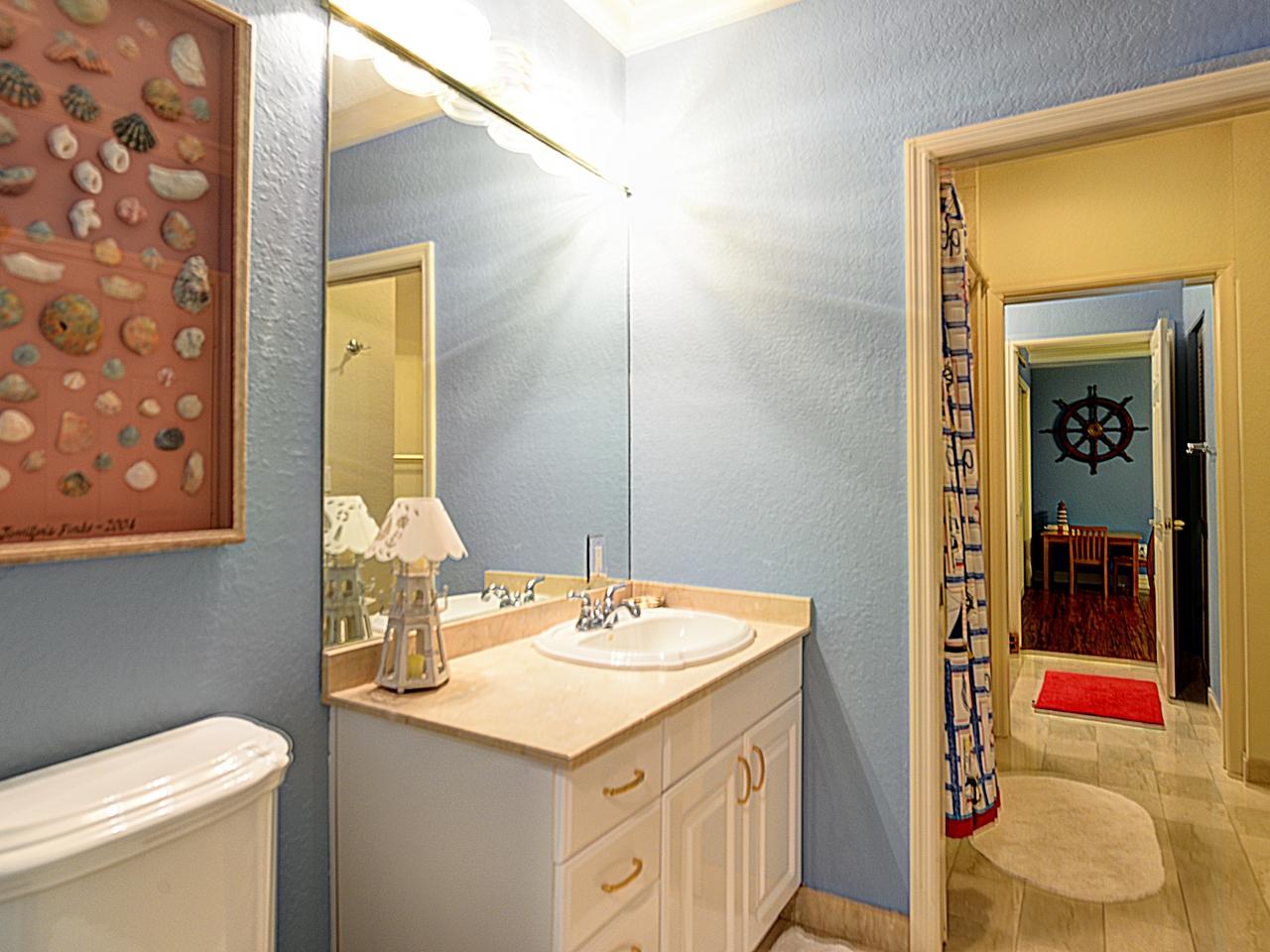 125 Ocean Key Way Jupiter, FL 33477 - Photo 23 of 37 Jack and Jill Bath