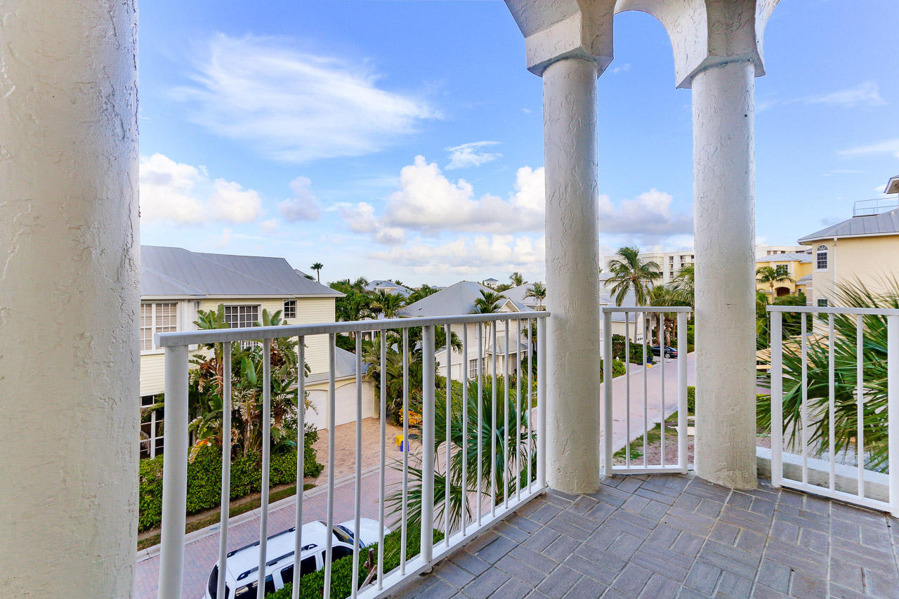 125 Ocean Key Way Jupiter, FL 33477 - Photo 29 of 37 125 Ocean Key Way Jupiter FL-print-015-2