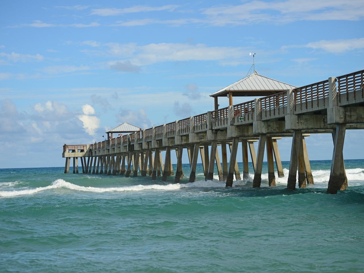 125 Ocean Key Way Jupiter, FL 33477 - Photo 37 of 37 Juno Beach Pier