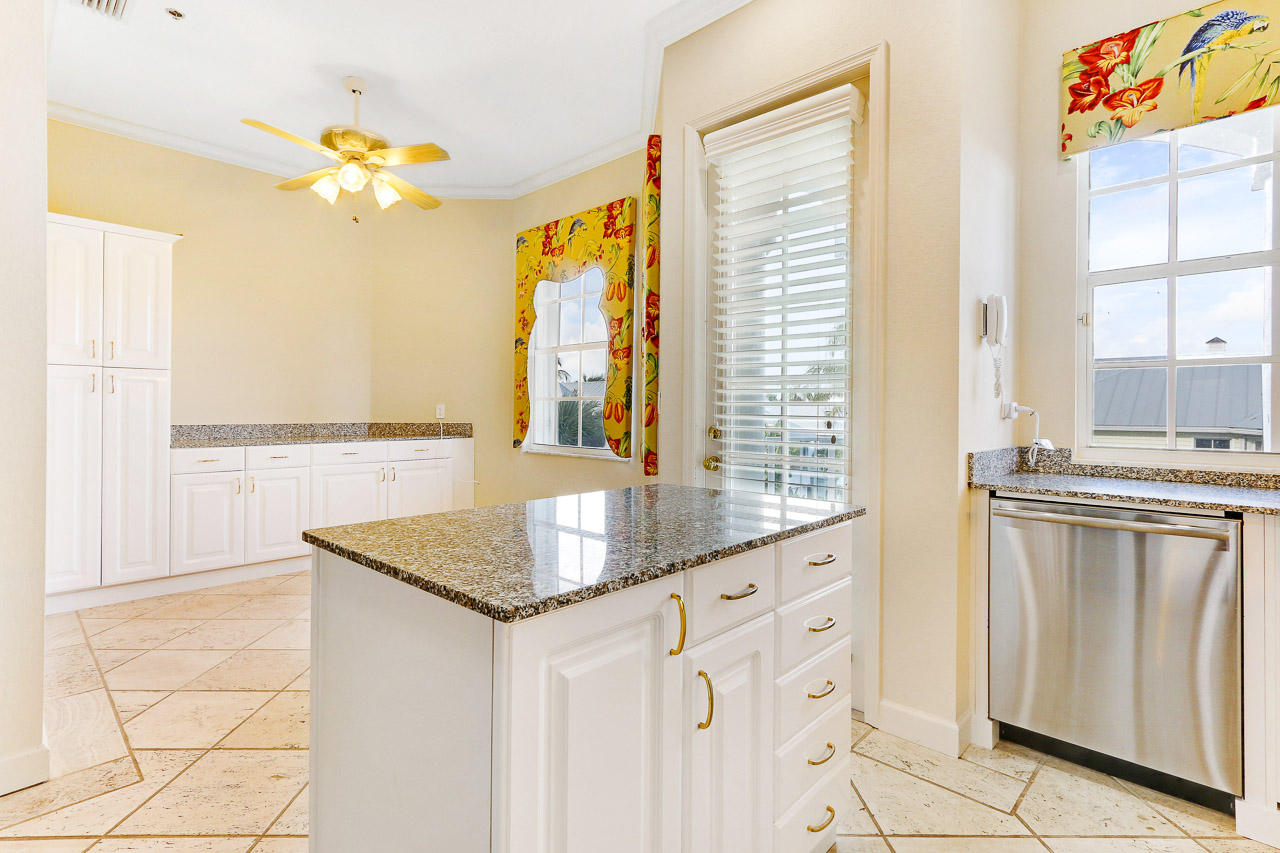 125 Ocean Key Way Jupiter, FL 33477 - Photo 5 of 37 125 Ocean Key Way Jupiter FL-print-011-8