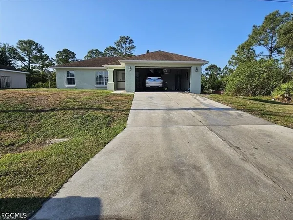 $2,000 | 3005 40th Street West, Lehigh Acres, FL 33971