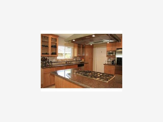 3095 Lowry Drive San Jose, CA 95118 - Photo 2 of 9