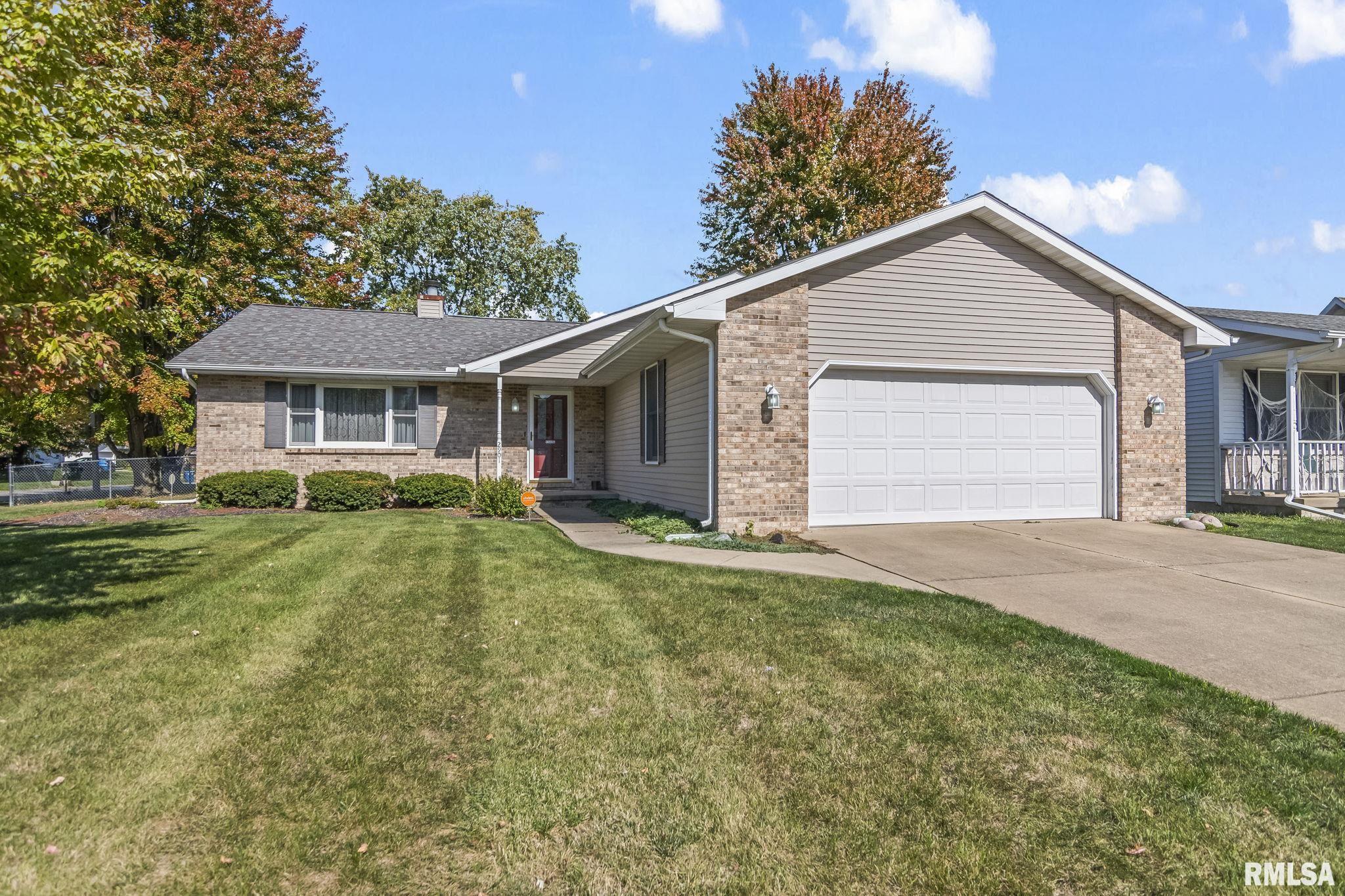 2901 Dunwich Street Springfield, IL 62702 - Photo 2 of 36