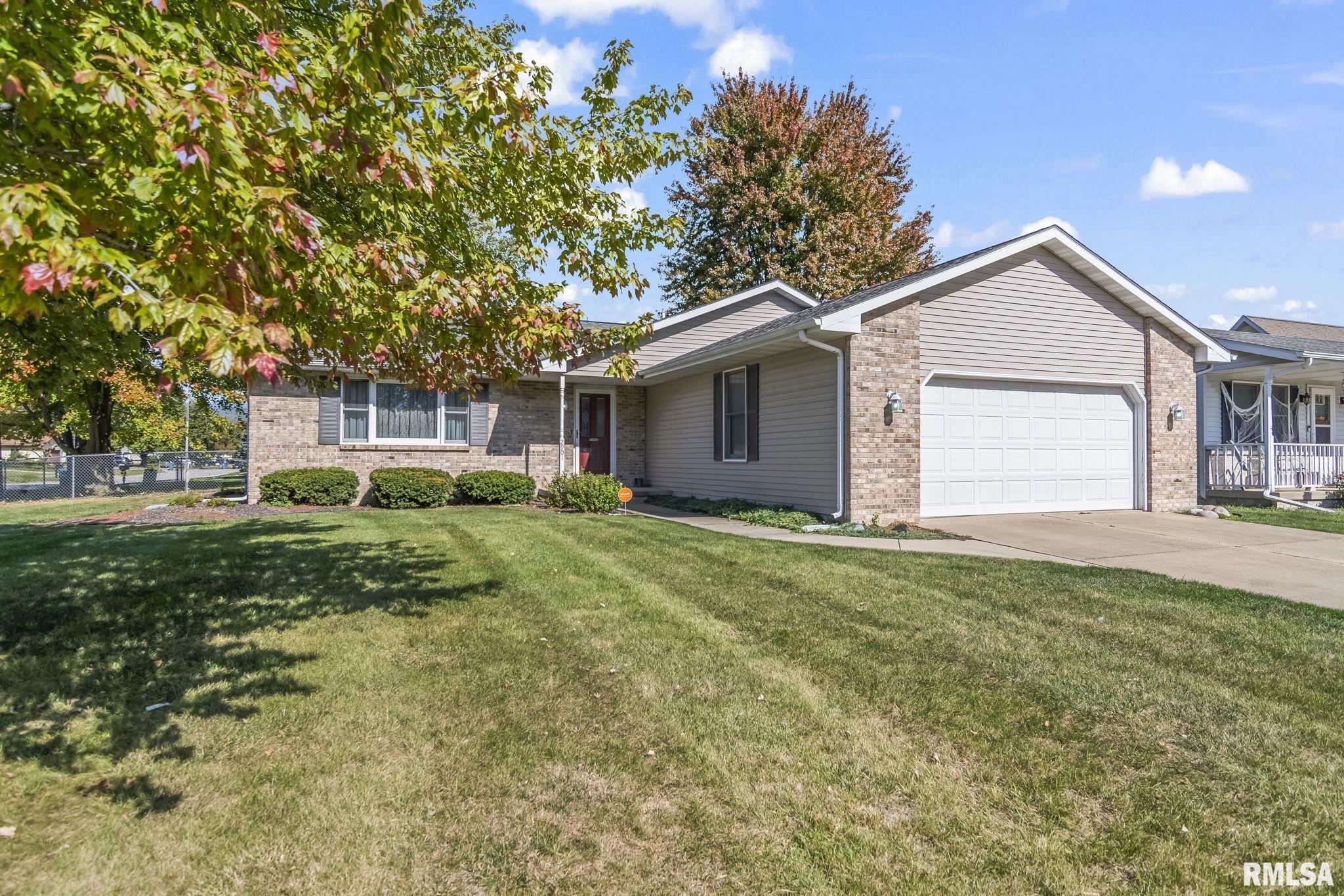 2901 Dunwich Street Springfield, IL 62702 - Photo 3 of 36