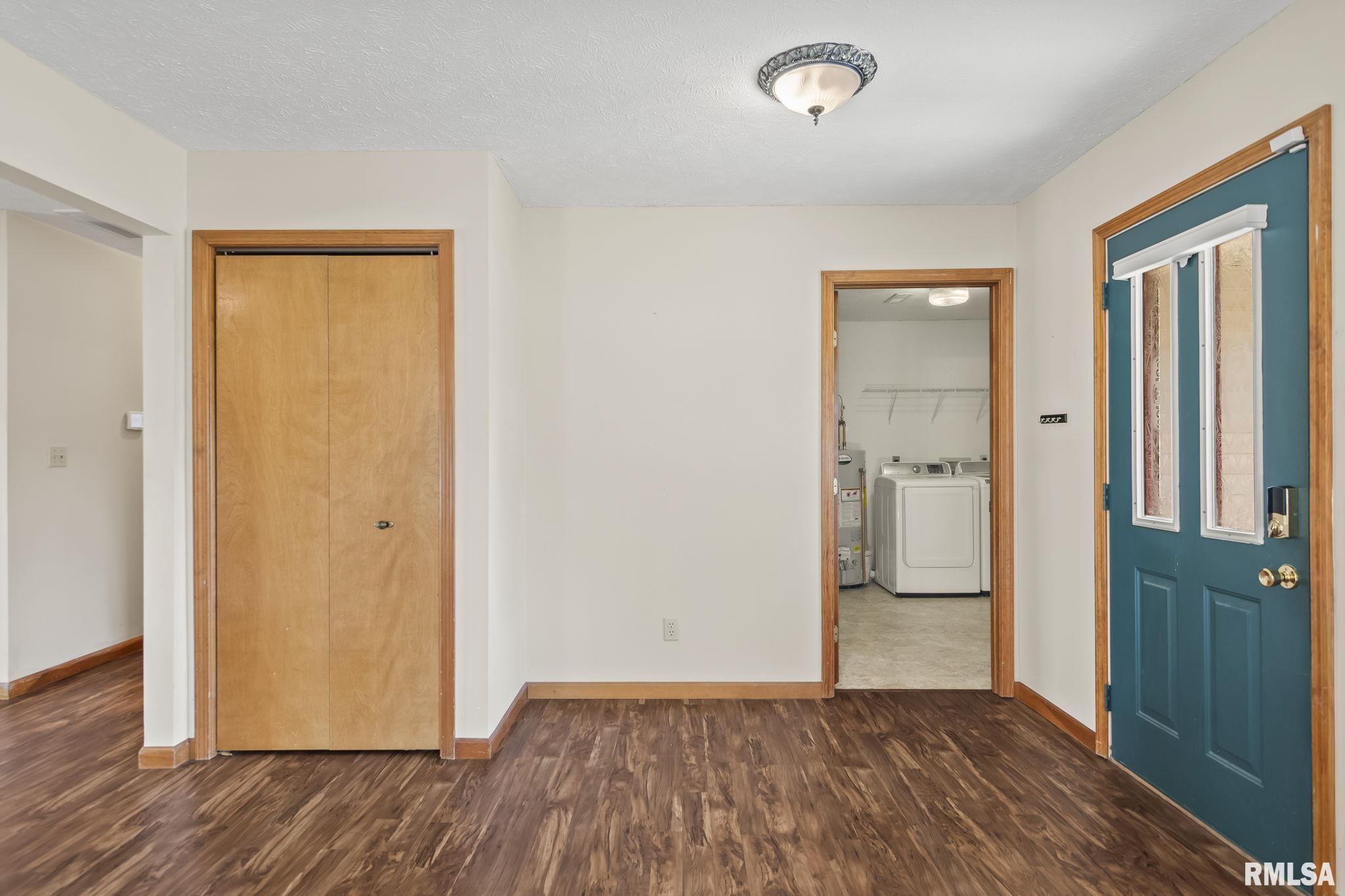 2901 Dunwich Street Springfield, IL 62702 - Photo 4 of 36