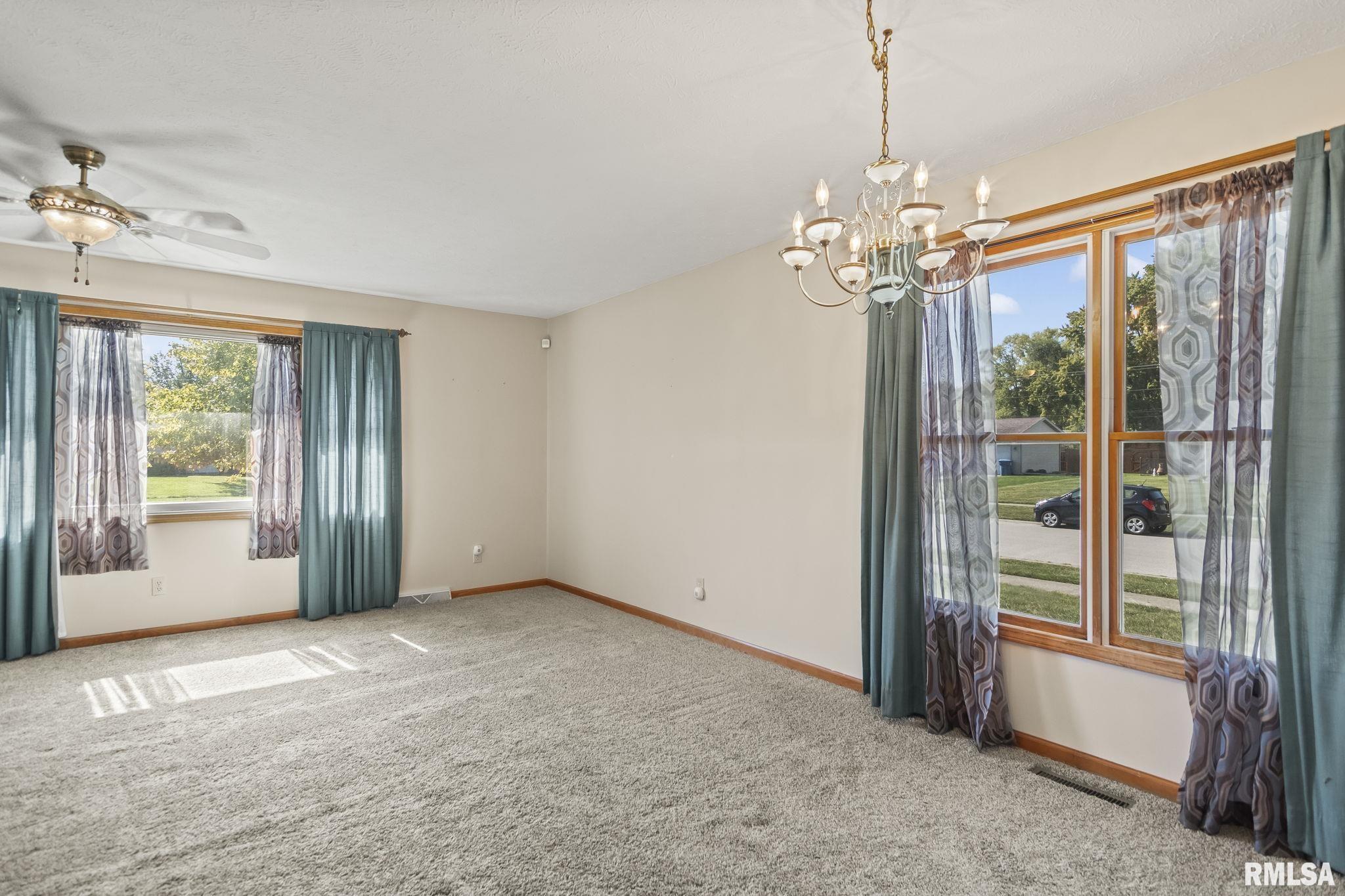 2901 Dunwich Street Springfield, IL 62702 - Photo 10 of 36