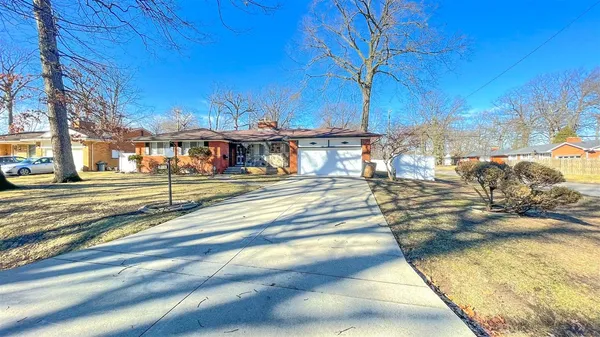$2,700 | 19016 Nadol Drive, Southfield, MI 48075
