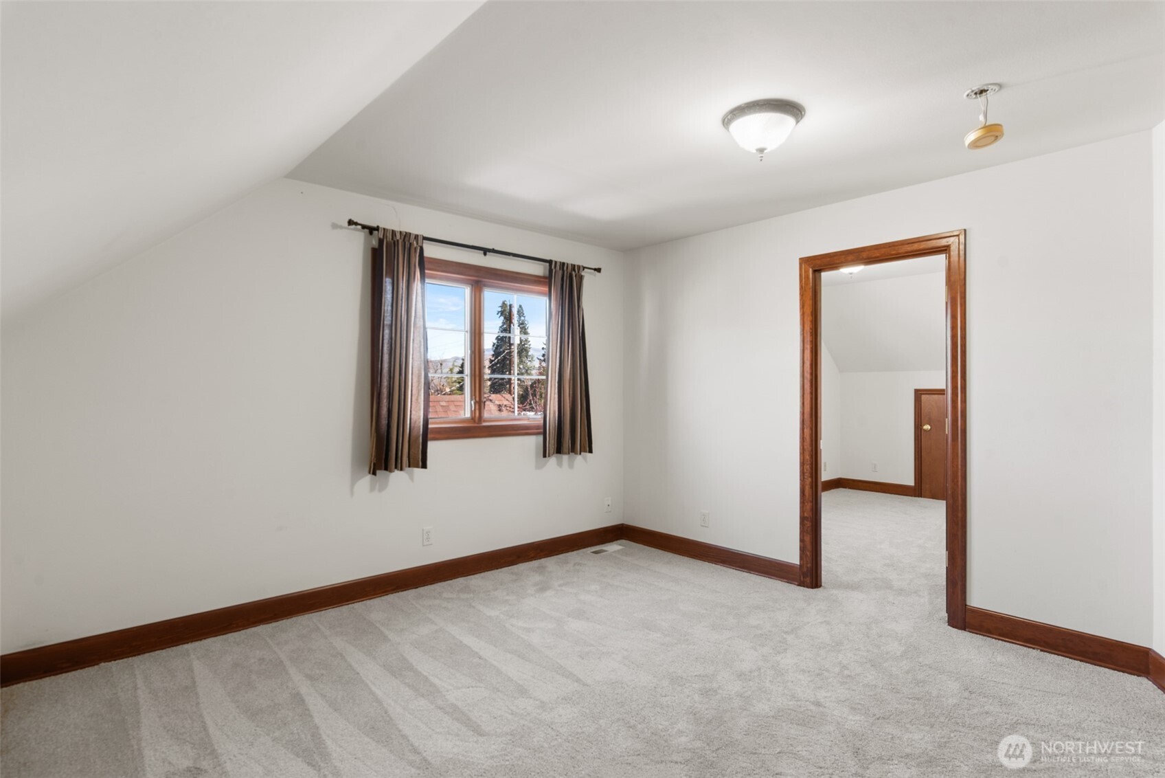 15 North Furney Street Wenatchee, WA 98801 - Photo 24 of 37