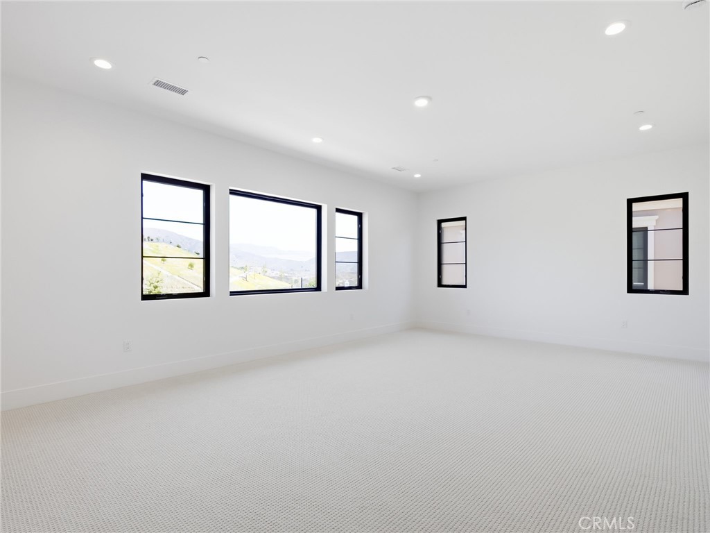 454 Ridgecrest Irvine, CA 92602 - Photo 21 of 46 Primary Bedroom