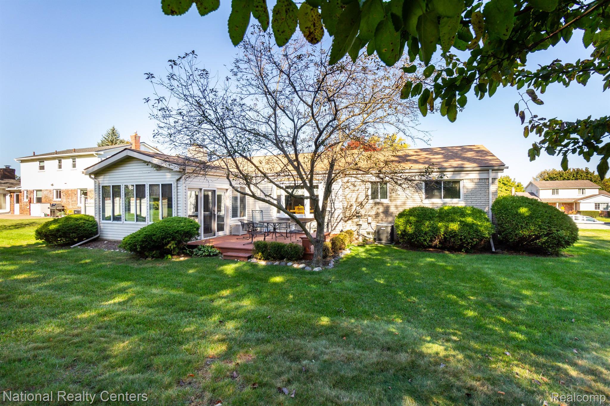 36509 Saxony Road Farmington, MI 48335 - Photo 45 of 49 Gallery Image 45