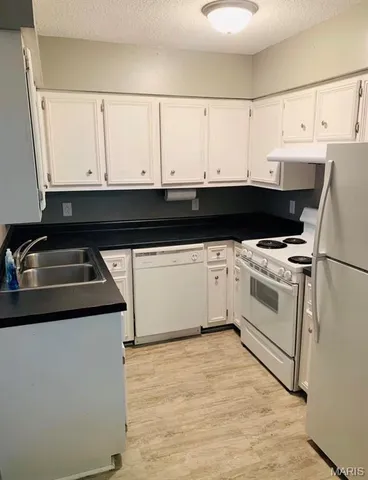 $825,000 | 2709 Holly Trail, Poplar Bluff, MO 63901