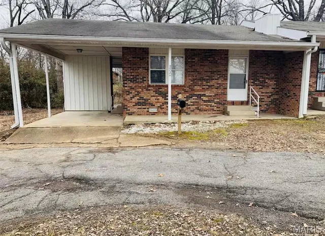 $825,000 | 2709 Holly Trail, Poplar Bluff, MO 63901