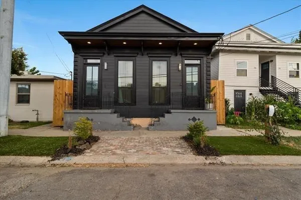 $2,600 | 318 North Dorgenois Street, New Orleans, LA 70119