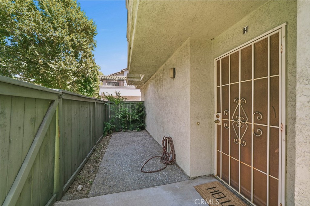 8482 Spring Desert Place Rancho Cucamonga, CA 91730 - Photo 4 of 34