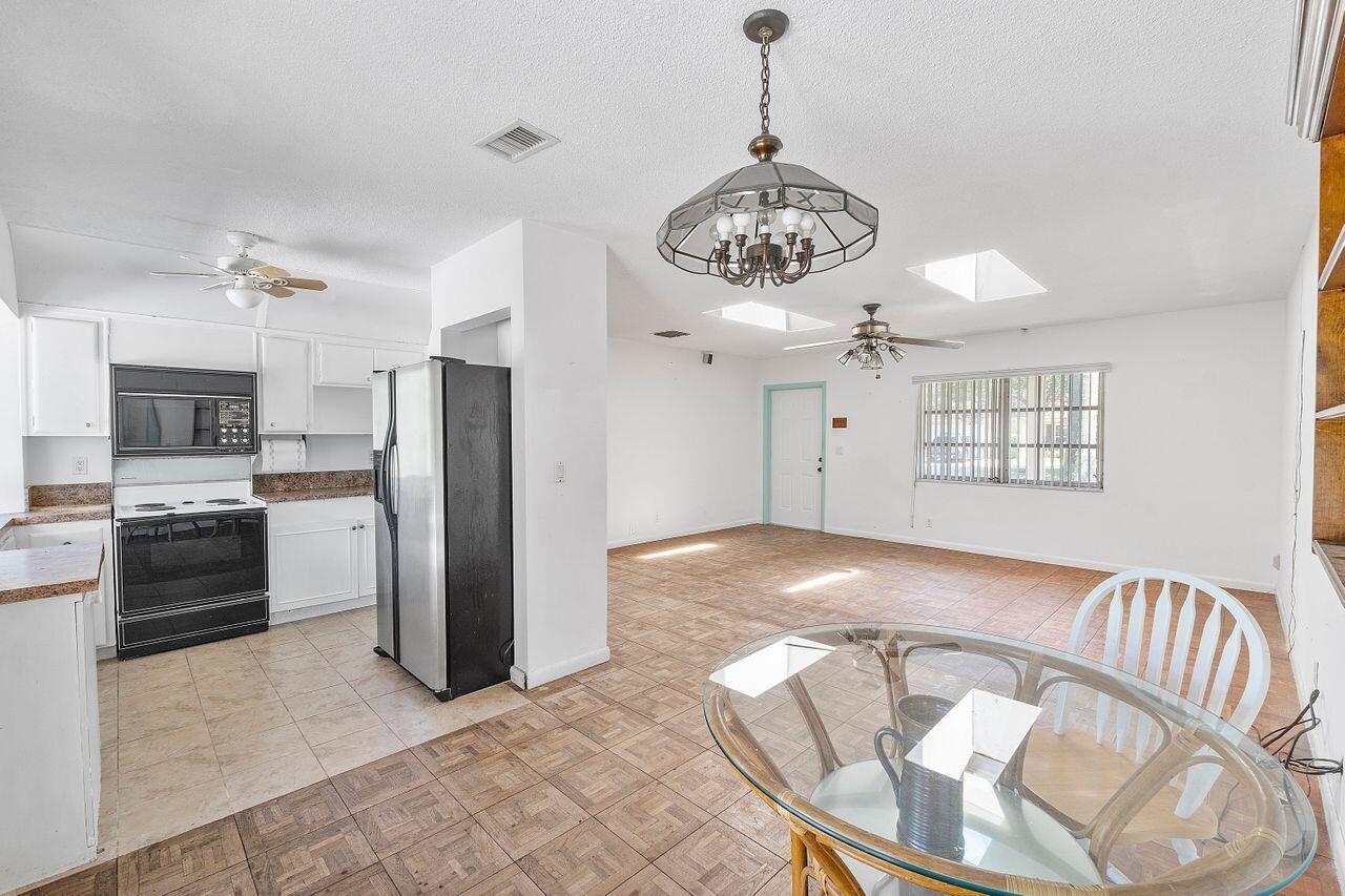 1191 Southwest 15th Street Boca Raton, FL 33486 - Photo 12 of 20 Kitchen